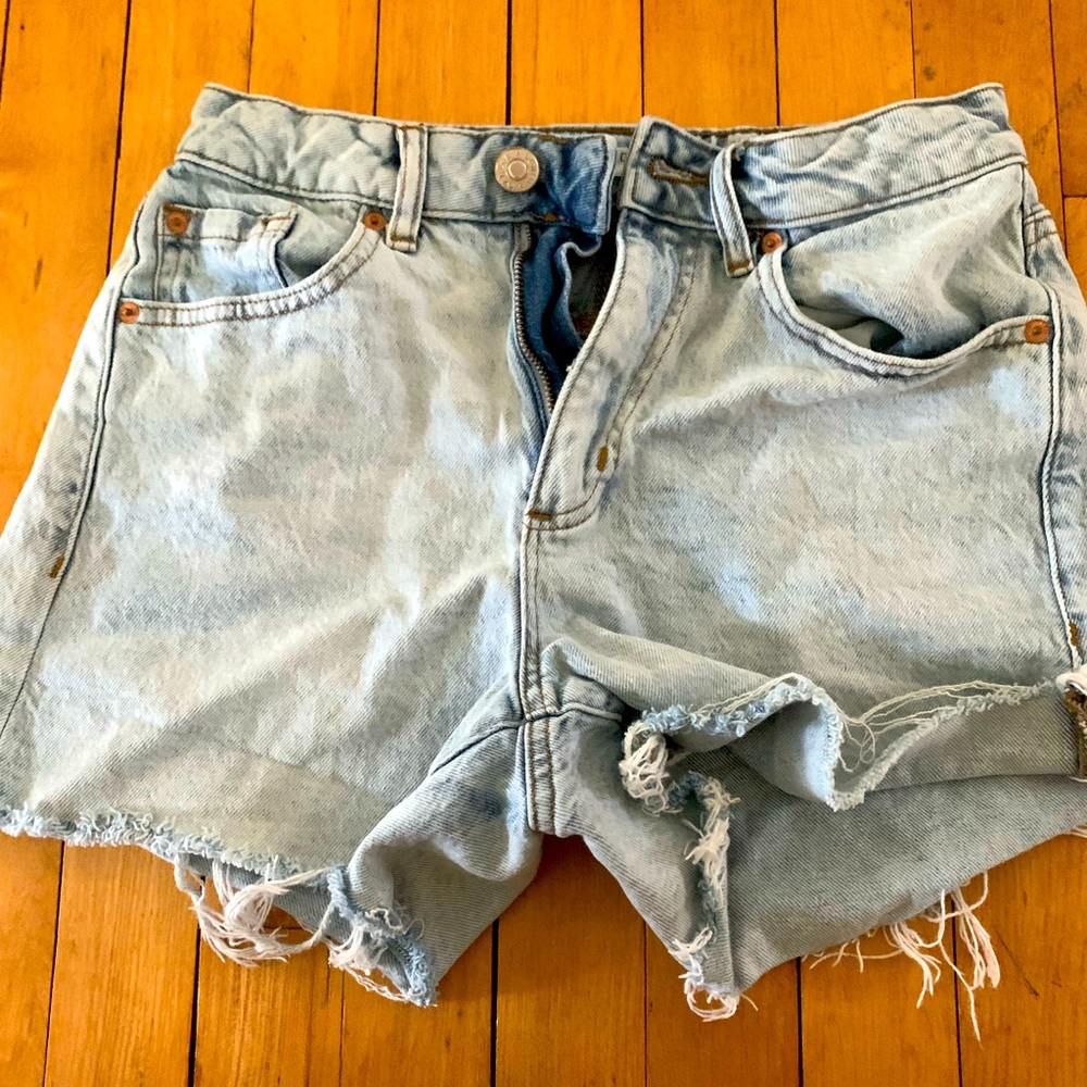 GARAGE HIGH WAISTED MOM JEAN SHORTS